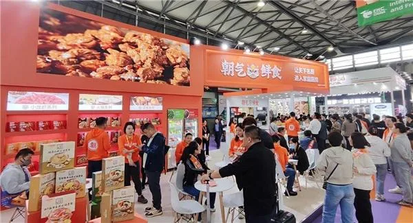 ظهرت العلامة التجارية "Fresh Food" في Dingdong Maicai لأول مرة في معرض FHC Shanghai Global Food Trade, تقديم خدمات وجبات مخصصة مسبقًا.