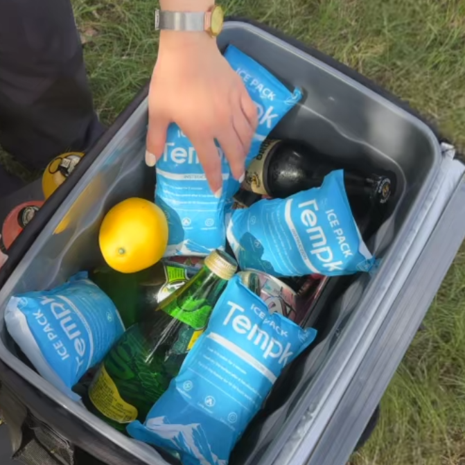 Cooler dry ice packs